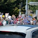 Over 1,600 rally in Des Moines for democracy at peaceful ‘No Kings’ protest Saturday