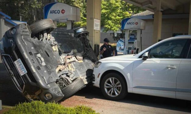 Tukwila Police help stop stolen vehicle after chase from Des Moines