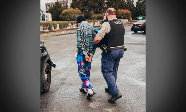 Tukwila Police arrest man with DOC escape warrant tied to murder conviction